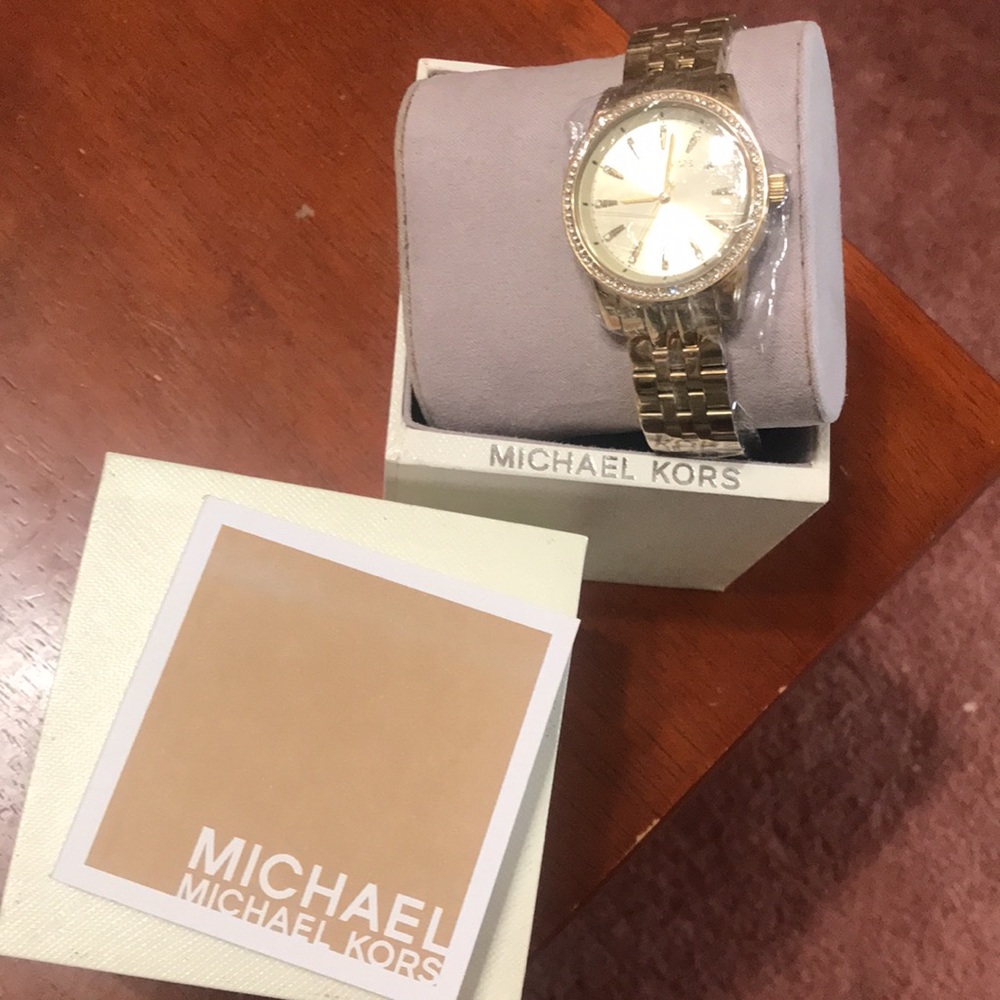 Micheal Kors  NEW gold watch with no tags